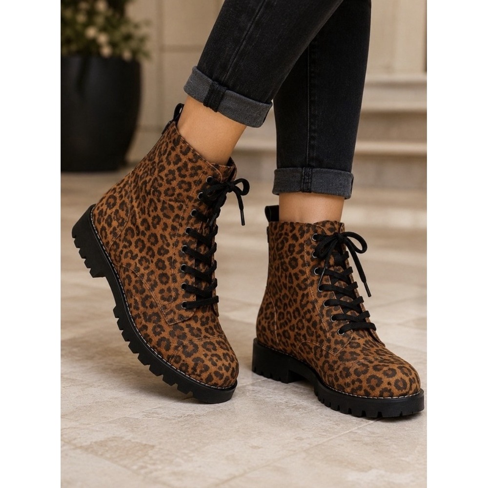 Donald Pliner EASEL Leopard Leather Combat Boots Womens 12M Lug Sole Side Zip